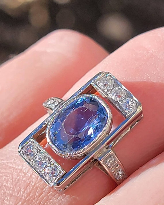 Gorgeous Antique Sapphire and Diamond Ring. Beaut… - image 3