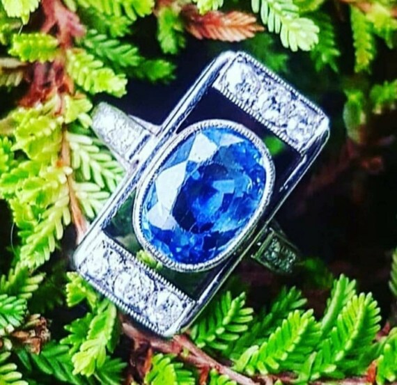 Gorgeous Antique Sapphire and Diamond Ring. Beaut… - image 2