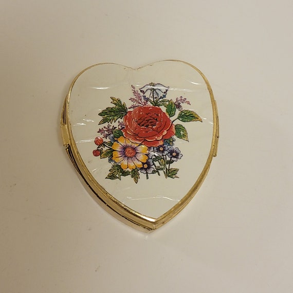 Sweet, Romantic Ring/Pill Box. Vintage Heart Shape