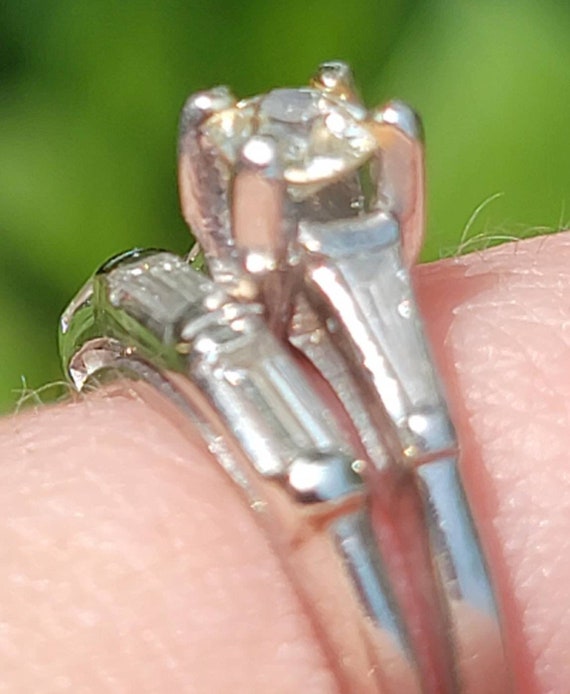 Gorgeous Art Deco Classic Diamond Engagement Ring… - image 10