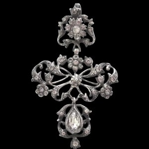 Beautiful Unusual Georgian Paste Pendant.