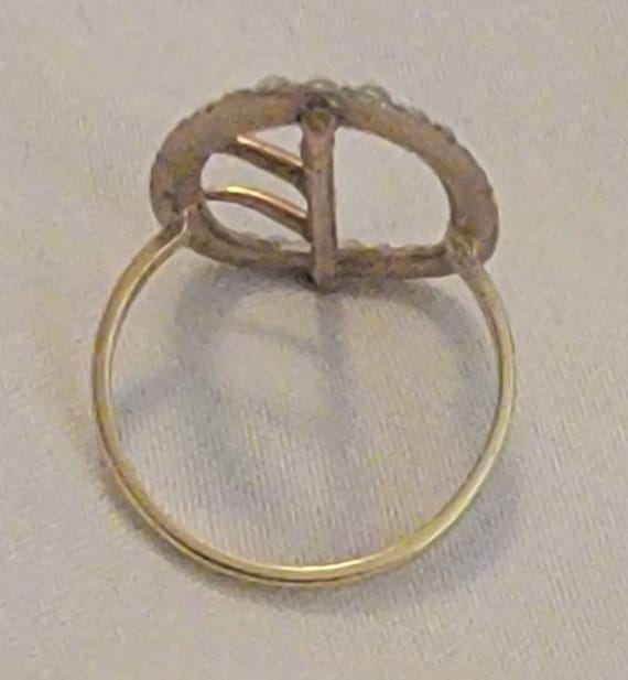 Early Victorian Buckle Ring set in 15kt gold with… - image 8