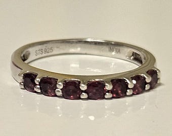 Lovely Vintage Rhodolite Garnet Band/Stack Ring. Size 6. (Sizable.)