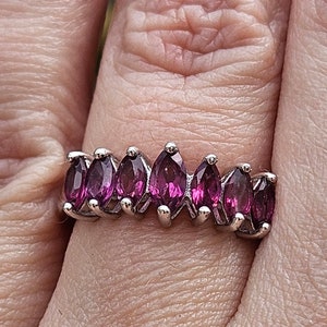 Beautiful Rhodolite Garnet Band Ring.