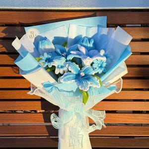 Baby Blue Pipe Cleaner Floral Gifts, Personalized Message Gift Card, Dreamelle Winter Bouquet, Long-Lasting Flowers