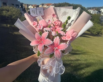 Ramo de flores de limpiapipas hecho a mano, un regalo floral eterno