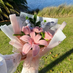 Pipe Cleaner Flower Bouquet, Elegant Beauty Bouquet,  Handmade Floral Gift, Velvet Flower, Anniversary Gift,  Gift For Her, Friends