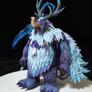 Handmade Moonkin Form Sammlerstück | World of Warcraft inspiriert WOW Balance Druid Figur 2.0 Purple