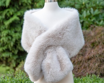 Light blush gray faux fur wrap bridal shawl wedding faux fur shawl, faux fur stole, bridal cape, faux fur shrug