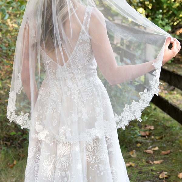 Wedding veil, bridal veil, wedding veil ivory, wedding veil lace, lace bridal veil