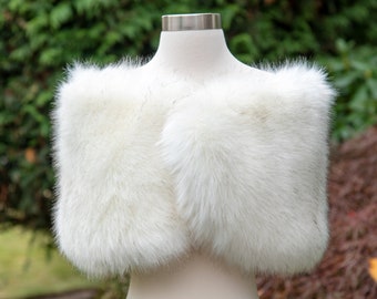 Ivory faux fur bridal wrap with dark brown tips, wedding faux fur shawl, faux fur bridal stole, faux fur cape B012-Ivory