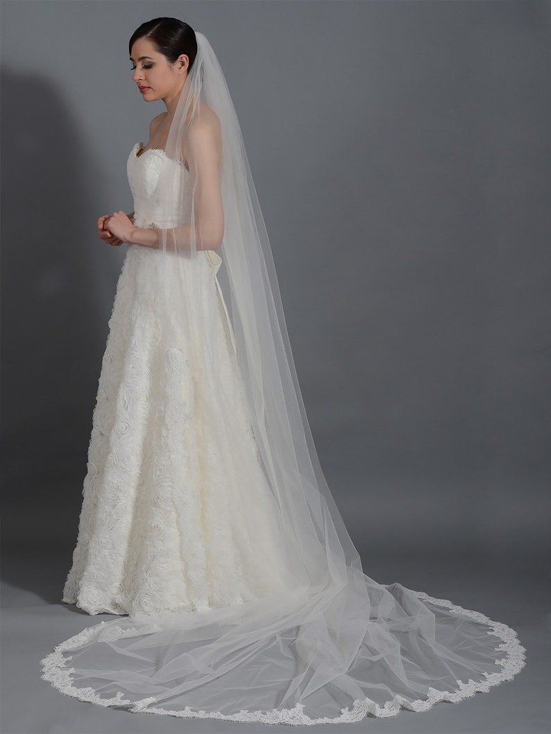 Wedding veil, bridal veil, wedding veil ivory, wedding veil lace trim, alencon lace veil image 5