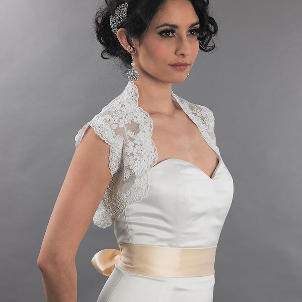 Bolero de novia de encaje Alencon marfil: Bolero de boda sin mangas