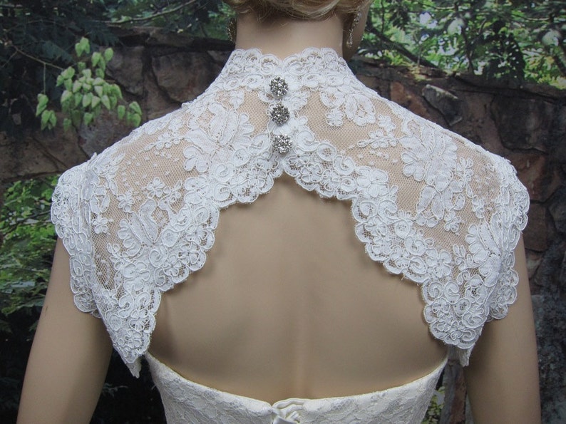 Bridal bolero, lace bolero, wedding jacket, bolero jacket, wedding bolero, keyhole back, ivory alencon lace bolero image 2