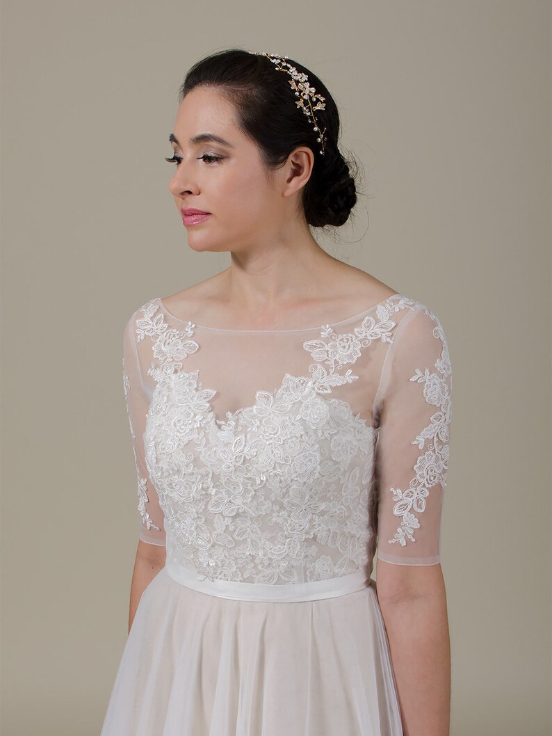 boat neck with lace