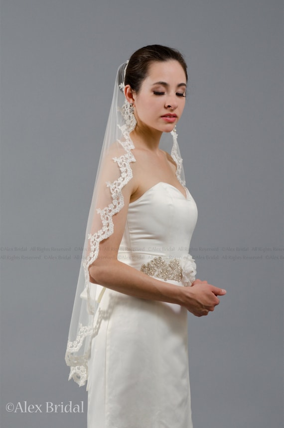 Wedding Veil Bridal Veil Mantilla Veil Fingertip Length Veil Alencon Lace Veil Wedding Veil Ivory Wedding Veil White Etsy Israel