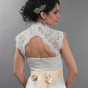 Ivory bridal bolero, lace bolero, wedding jacket, bolero jacket, wedding bolero, keyhole back, ivory alencon lace bolero
