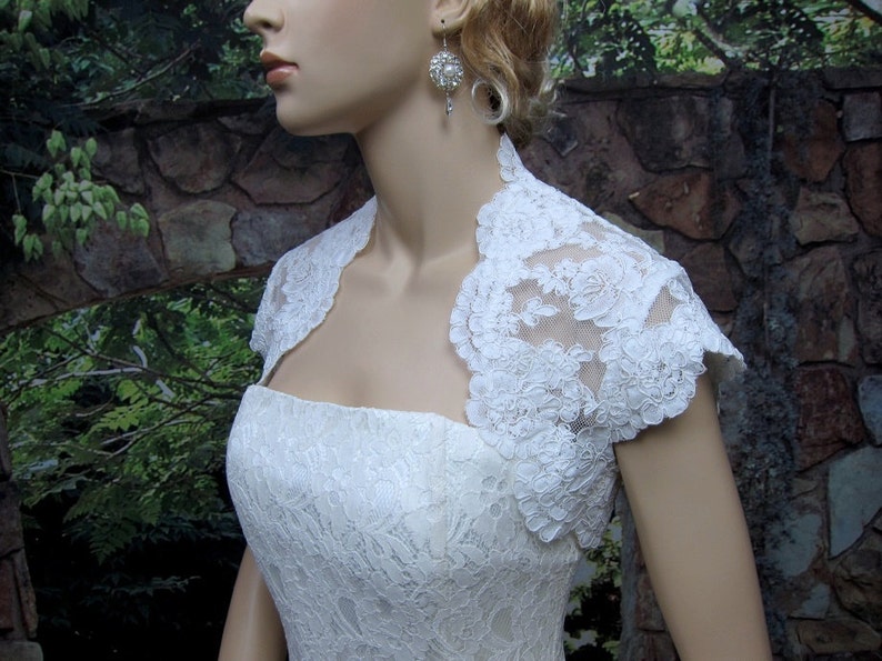 Wedding bolero, lace bolero, wedding jacket, bridal bolero, white lace bolero, cap sleeve, keyhole back, alencon lace image 2