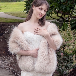 Light blush faux fur bridal wrap, wedding faux fur shawl, faux fur stole, bridal cape, faux fur shrug B005-light-blush-new