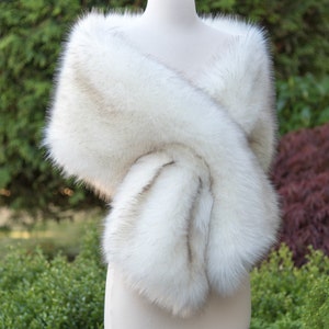 Light ivory Faux Fur Bridal Wrap with black tips, Wedding Fur Shawl, Ivory Fur Wrap, Bridal Faux Fur, Wedding Cape B005-Ivory-black-tips