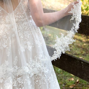 Waltz / Chapel / Cathedral wedding veil, bridal veil, wedding veil ivory, wedding veil lace trim, beaded lace veil, beaded veil