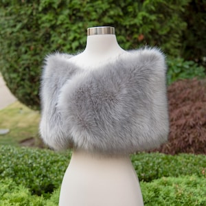 Gray faux fur wrap, silver faux fur stole, faux fur shawl, bridal wrap, wedding shrug, bridal shrug, faux fur cape, faux fur wrap B012-gray