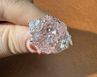 Anillo de diamantes rosas de 11 quilates, anillo de compromiso rosa elegante de talla cojín de 11,03 quilates con certificación IGI, anillo de boda de oro de 14 quilates con tres diamantes talla baguette laterales.