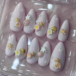 Pink tropical press ons