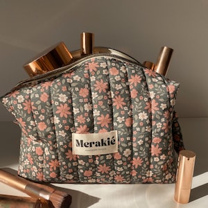 Gesteppte Kosmetiktasche M | Baumwolle | handmade  | Kulturtasche | Blumen