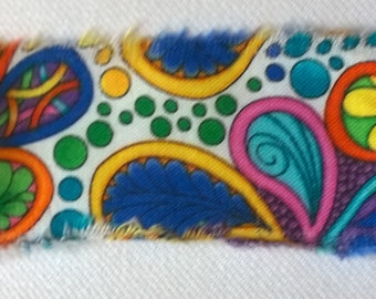 2551 Zendoodle, psychodelic, paisley, white. Junk journal hand torn craft Muslin ribbon 2551 1.5x36