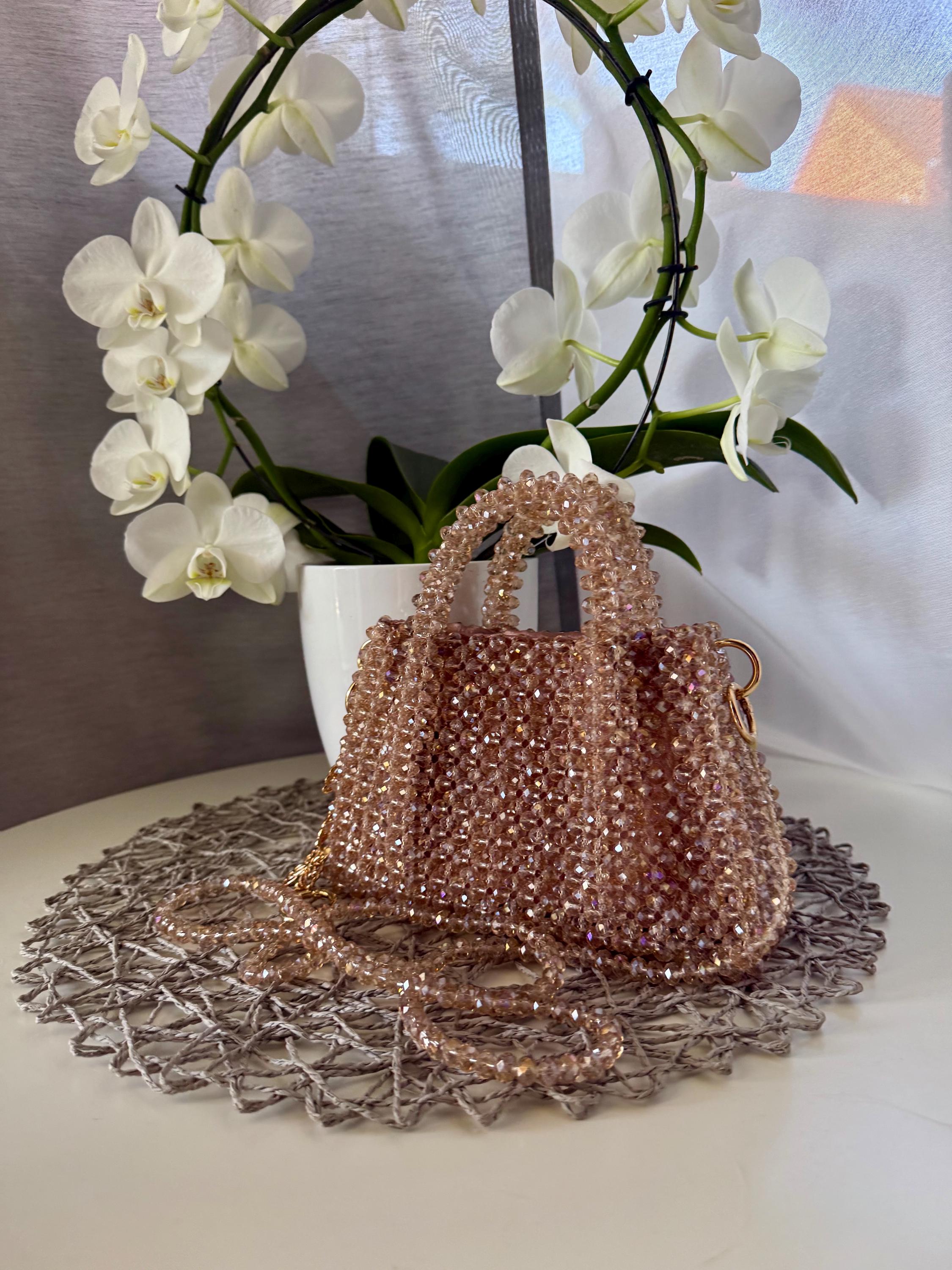 Champagnerfarbene Handtasche auch Kristallperlen mit abnehmbaren Riemen - handgefertigt und elegant