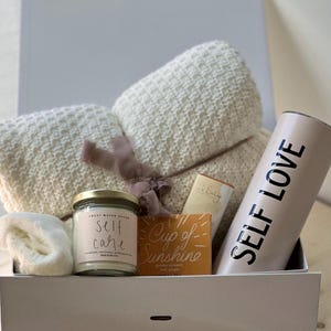 Self Care Gift Box: Cozy Blanket, Soy Candle & Self Love Tumbler