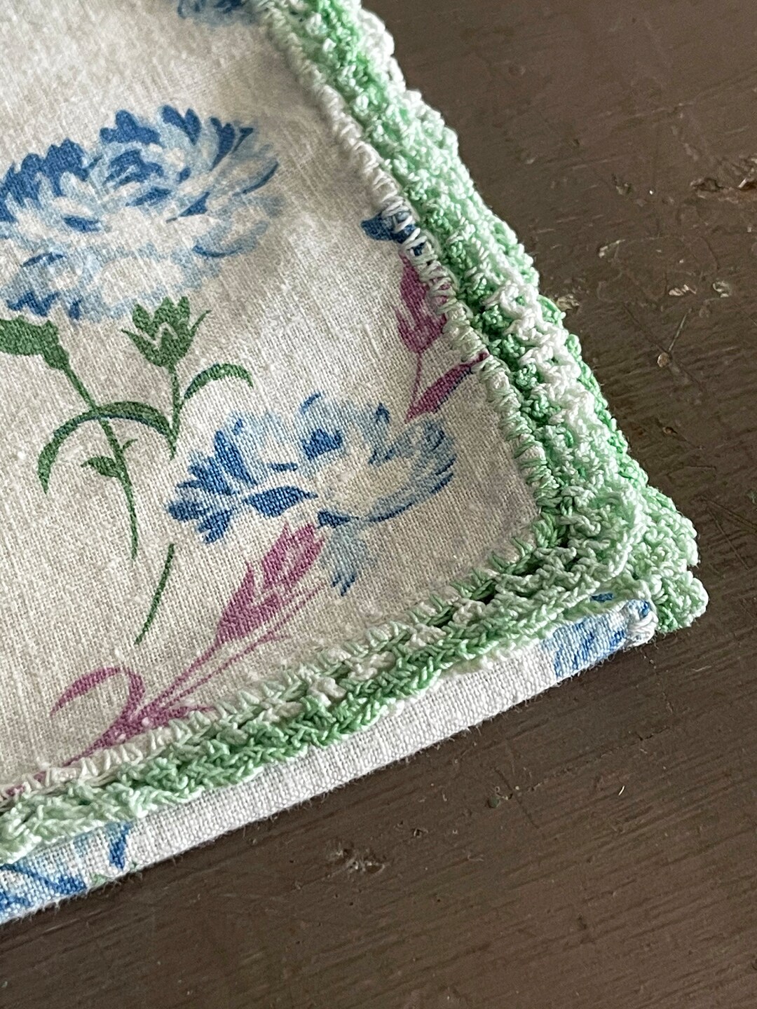 Table Runner Crochet Edge Linen Carnation Flowers 42 Length 18 Width