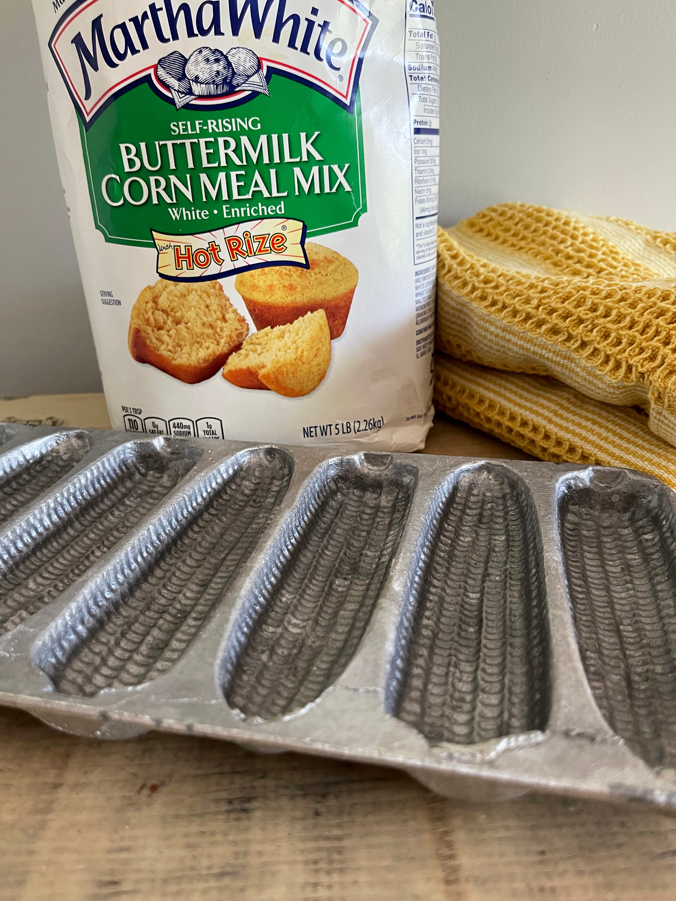 Beauty Bake Clear Glass Corn Cob Shaped Muffin Pan 