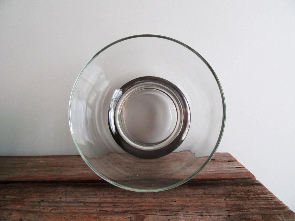 large clear glass bowl centerpiece