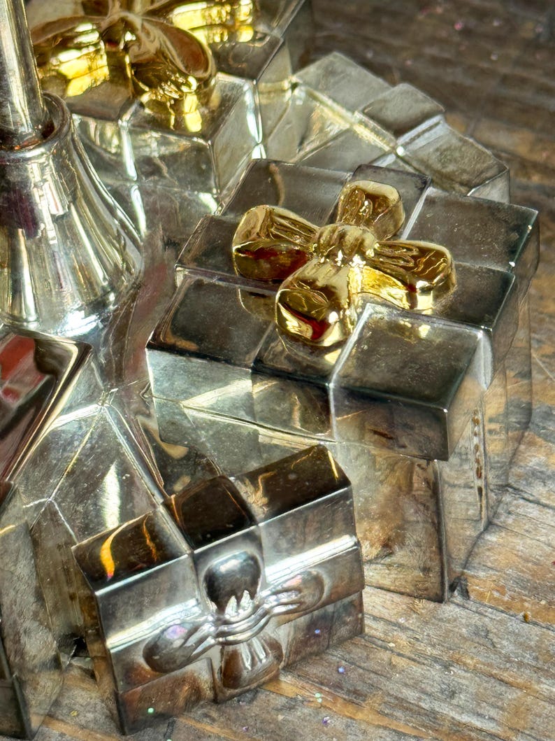 Godinger Vintage Silver Plated Xmas Tree Shape Card Photo Holder