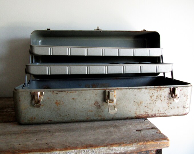 Vintage Sport King Tackle Box, Vintage Fishing Box, Metal Fishing Box