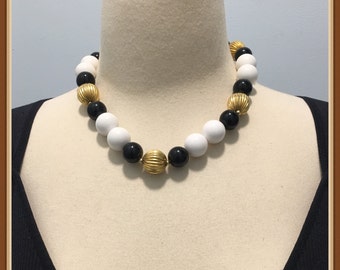 Black and White Beaded Necklace, Shiny Gold Tone Beads, Vintage 1970's 1980's