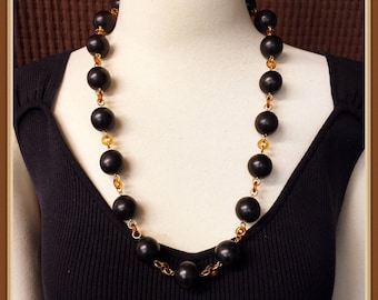 Black Wood Beaded Necklace, Golden Honey Color Loops, Vintage 1980's