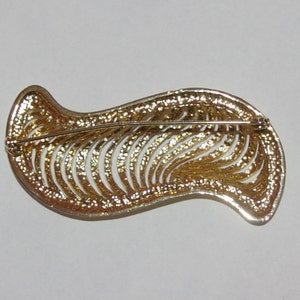 Vintage Gold Tone Swirl Brooch 1980's image 3