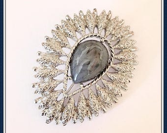 Sarah Coventry Oval Brooch, Granada, Grey Tear drop Cabochon, Vintage 1978