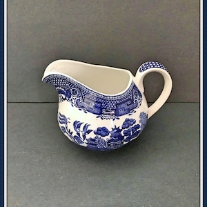 Old Willow Blue Creamer, Swinnertons, Staffordshire, Made in England, 1 Cup Capacity,  Vintage