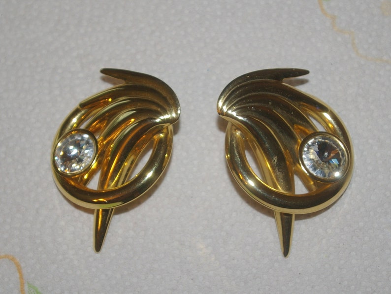 Gold Tone Round Earrings, Spiral Stone, Feather Design, Pierced Vintage 1970's image 1