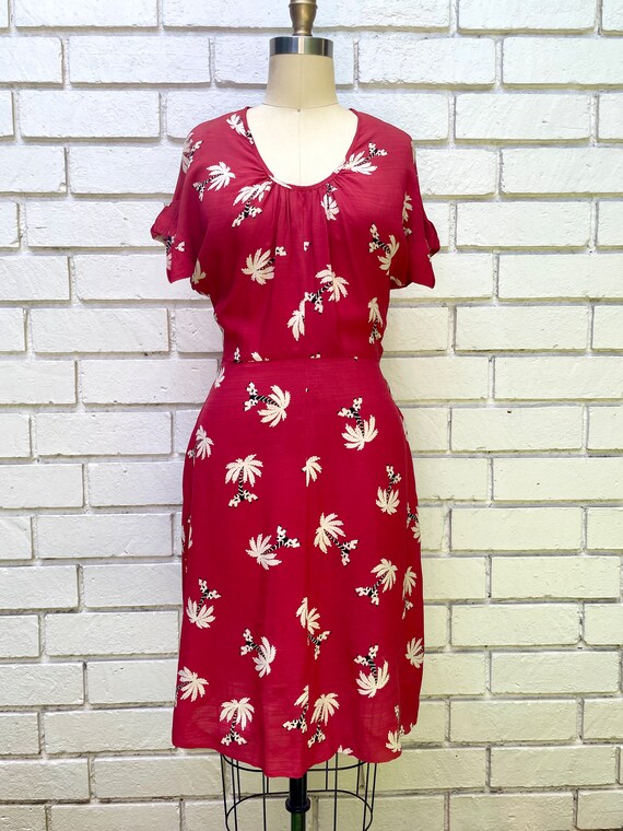 Vintage 1940s Rayon Novelty Print Day Swing Dress Gem