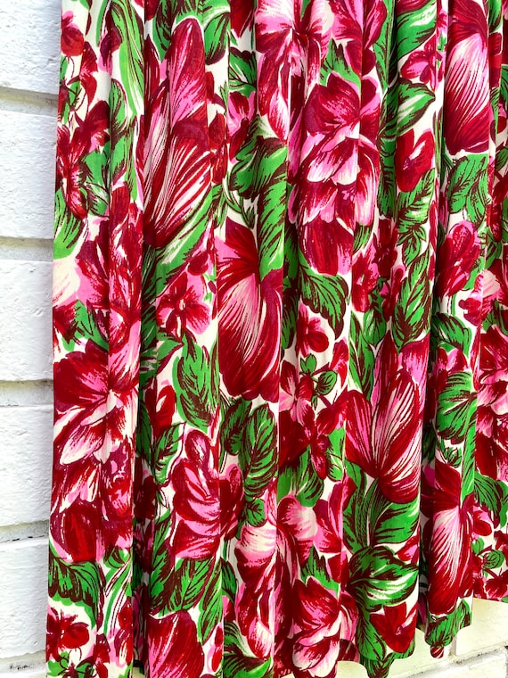 Vintage 1940s Rayon Jersey Dayglo Floral Print Sw… - image 3