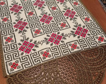 Handgemaakte geborduurde tafelloper: vintage stijl, eetkamerdecor (124 x 39 cm)