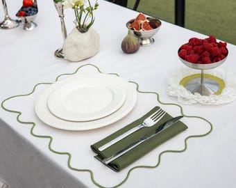 Juego de mantel individual de algodón bordado y servilletas de lino: mantelería rústica de estilo rústico, decoración de comedor bohemia, idea de regalo para anfitrionas y fiestas.