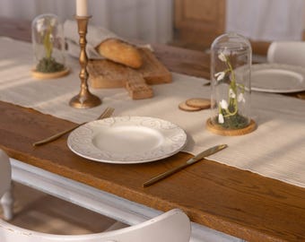 Camino de mesa de lino beige con volantes y finas rayas / 100% lino / Decoración rústica de mesa / Hecho a mano, Boda, Estilo granja / Ambiente de Acción de Gracias