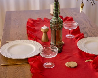 Red Ruffled Linen Table Runner – Christmas & Holiday Rustic Table Decor | Christmas Gift