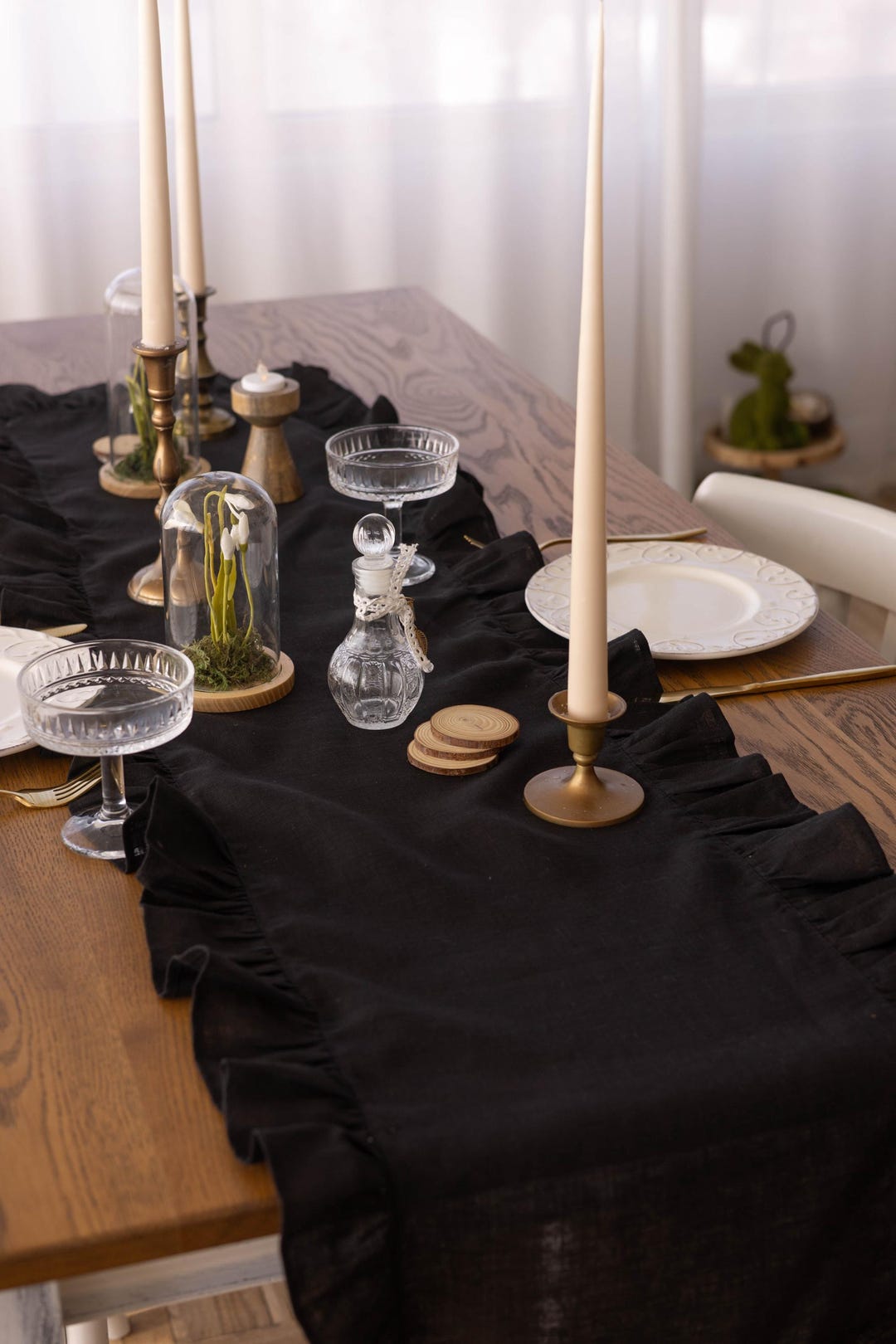 Black Ruffled Linen Table Runner – 100% Natural Linen | Dinning Runner | Elegant Rustic Decor | Wedding, Thanksgiving, Housewarming Gift - Black, 40x180 cm [16'x71']